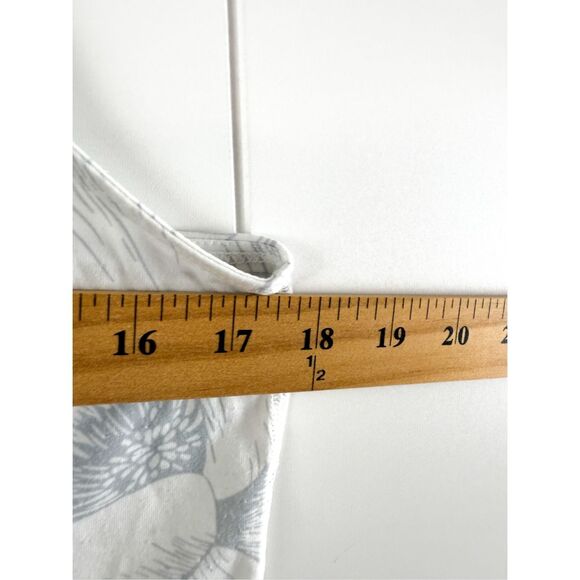 NoBull High Neck Muscle Tank Size S Butterly Floral Print White Gray - Picture 5 of 6